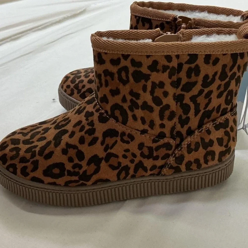Brand new with tags Cat & Jack kids leopard print ankle boots in size 11.